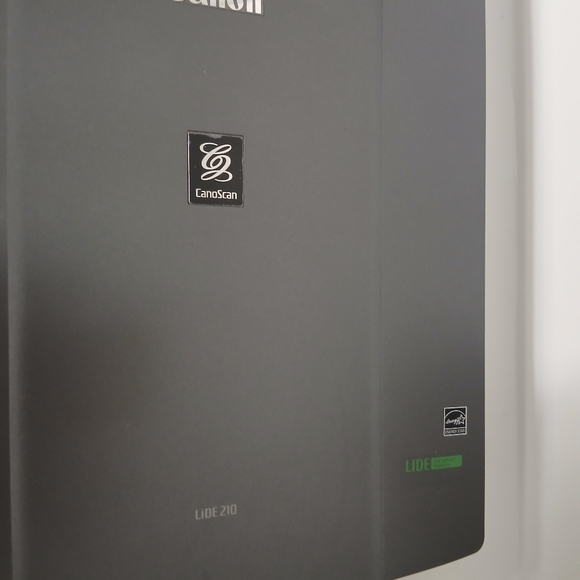 Canon Gray Flatbed Scanner Lide210 - Picture 12 of 14